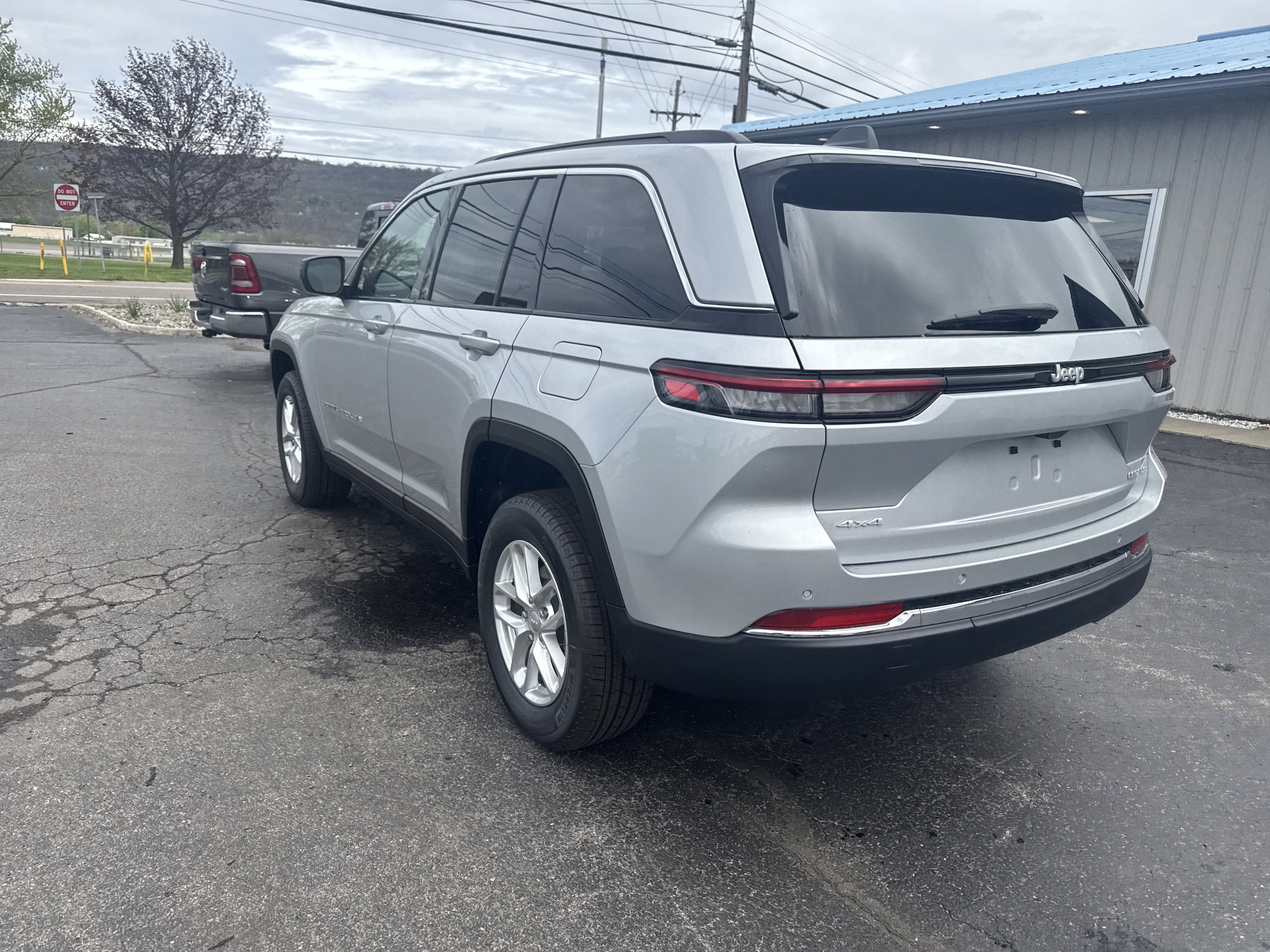 2026 Jeep Grand Cherokee GRAND CHEROKEE LAREDO X 4X4