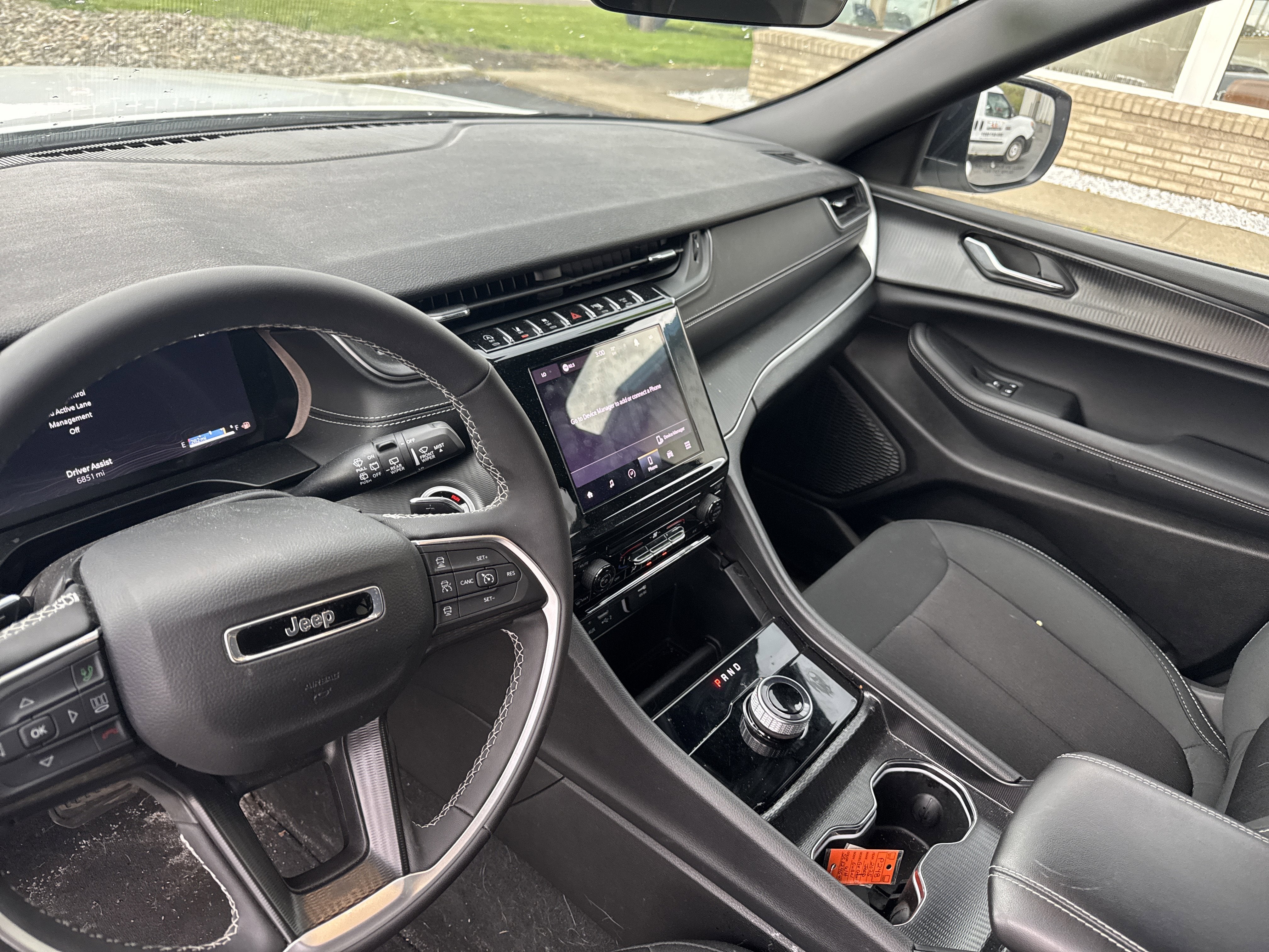 2025 Jeep Grand Cherokee Laredo 4x4