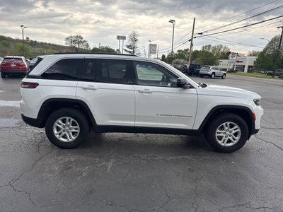 2025 Jeep Grand Cherokee Laredo 4x4