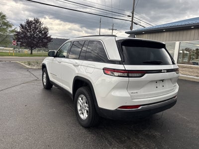 2025 Jeep Grand Cherokee Laredo 4x4