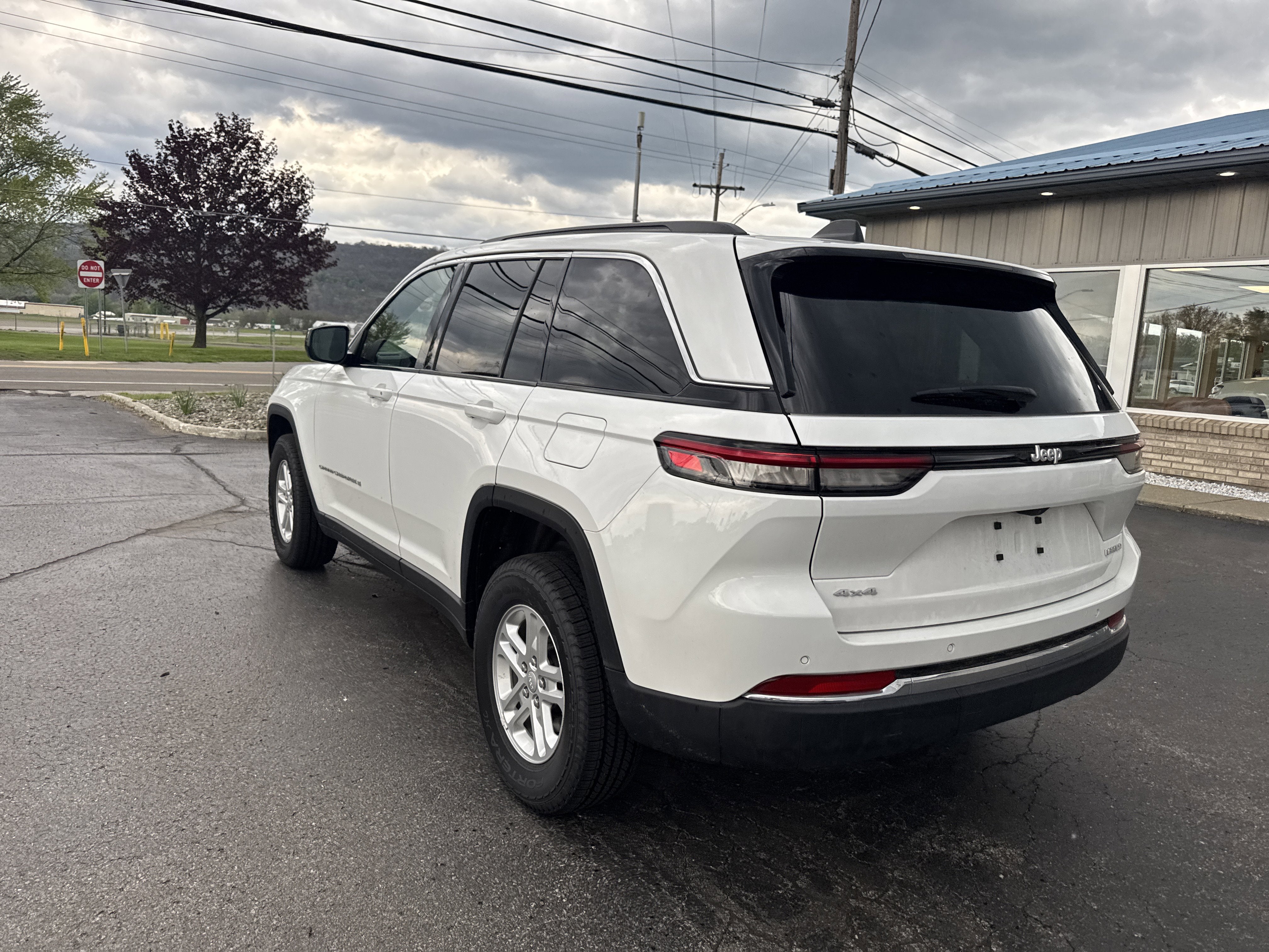2025 Jeep Grand Cherokee Laredo 4x4