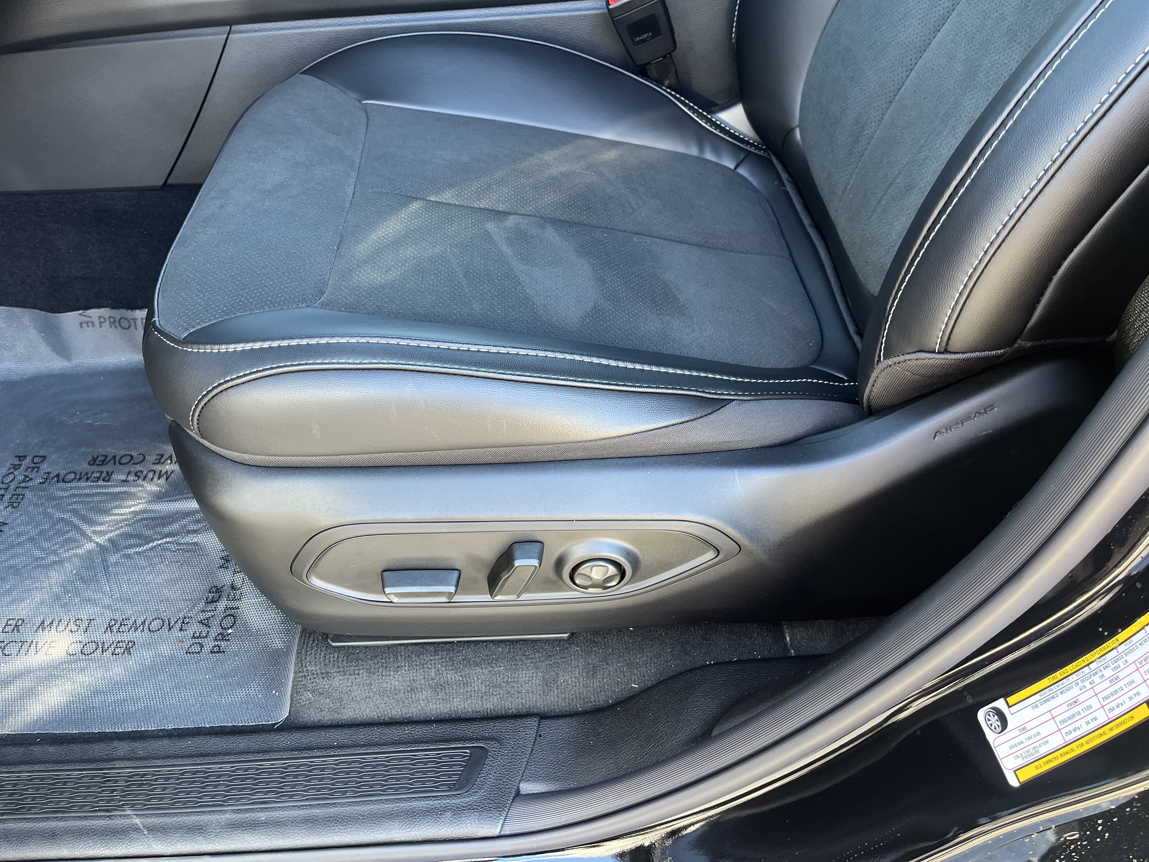 2027 Jeep Grand Cherokee Laredo Altitude
