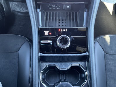 2027 Jeep Grand Cherokee Laredo Altitude