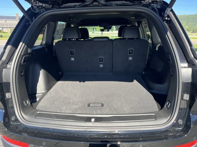 2027 Jeep Grand Cherokee Laredo Altitude