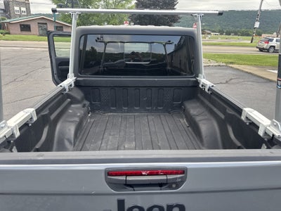 2023 Jeep Gladiator Willys