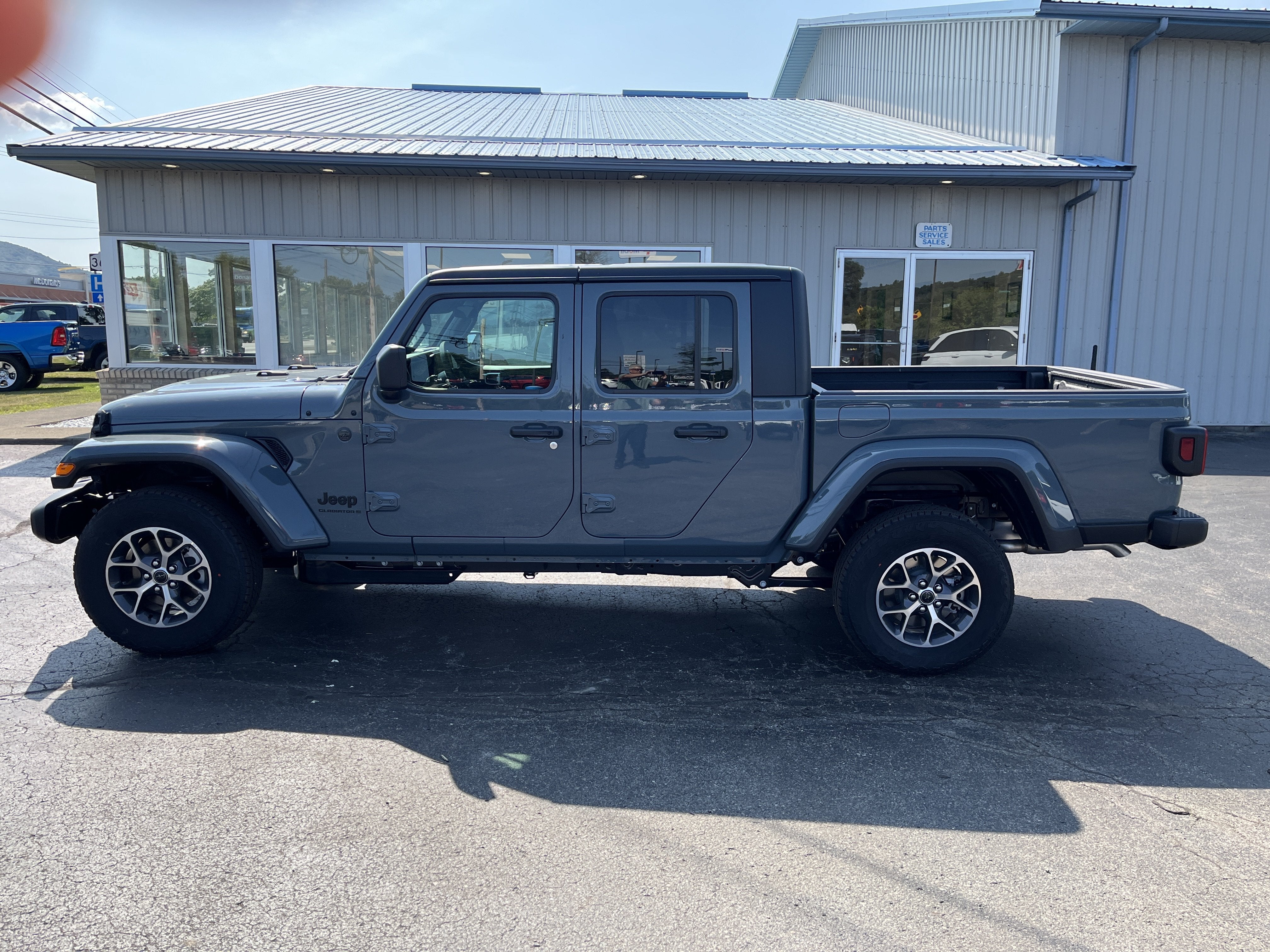 2026 Jeep Gladiator Sport S