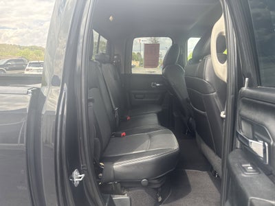 2017 RAM 1500 Laramie Quad Cab 4x4 6'4' Box