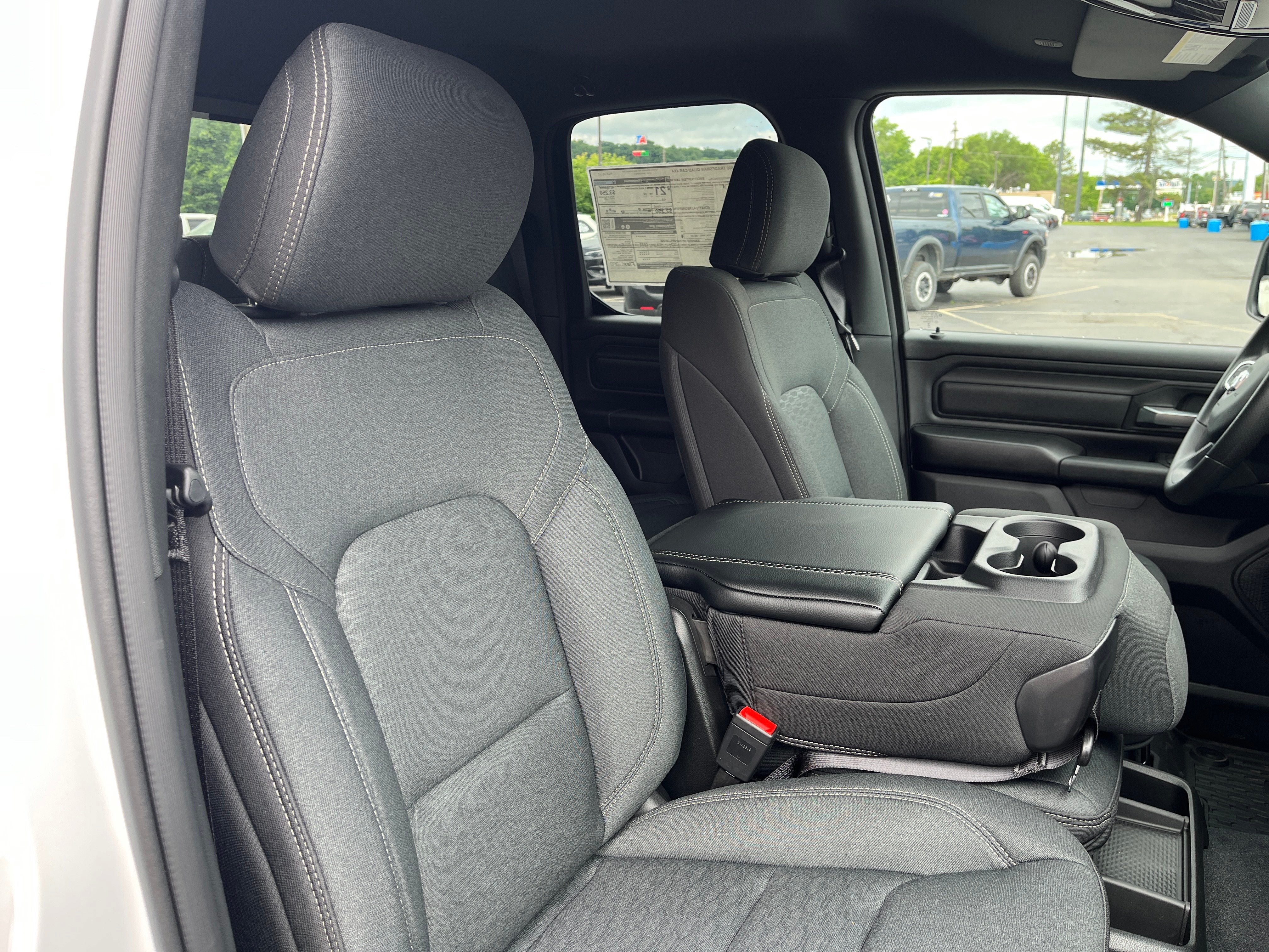 2026 RAM Ram 1500 RAM 1500 TRADESMAN QUAD CAB 4X4 6'4' BOX