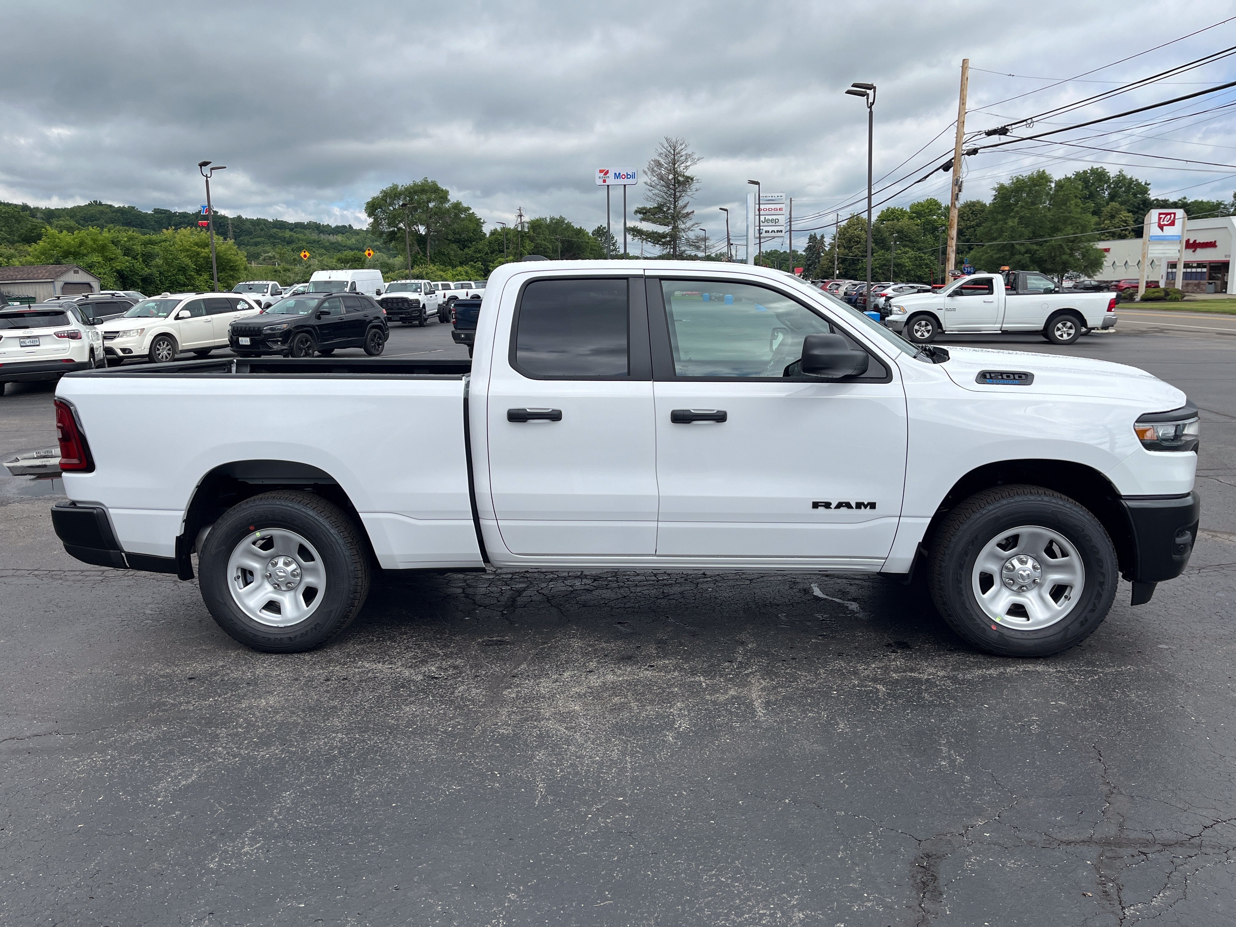 2026 RAM Ram 1500 RAM 1500 TRADESMAN QUAD CAB 4X4 6'4' BOX