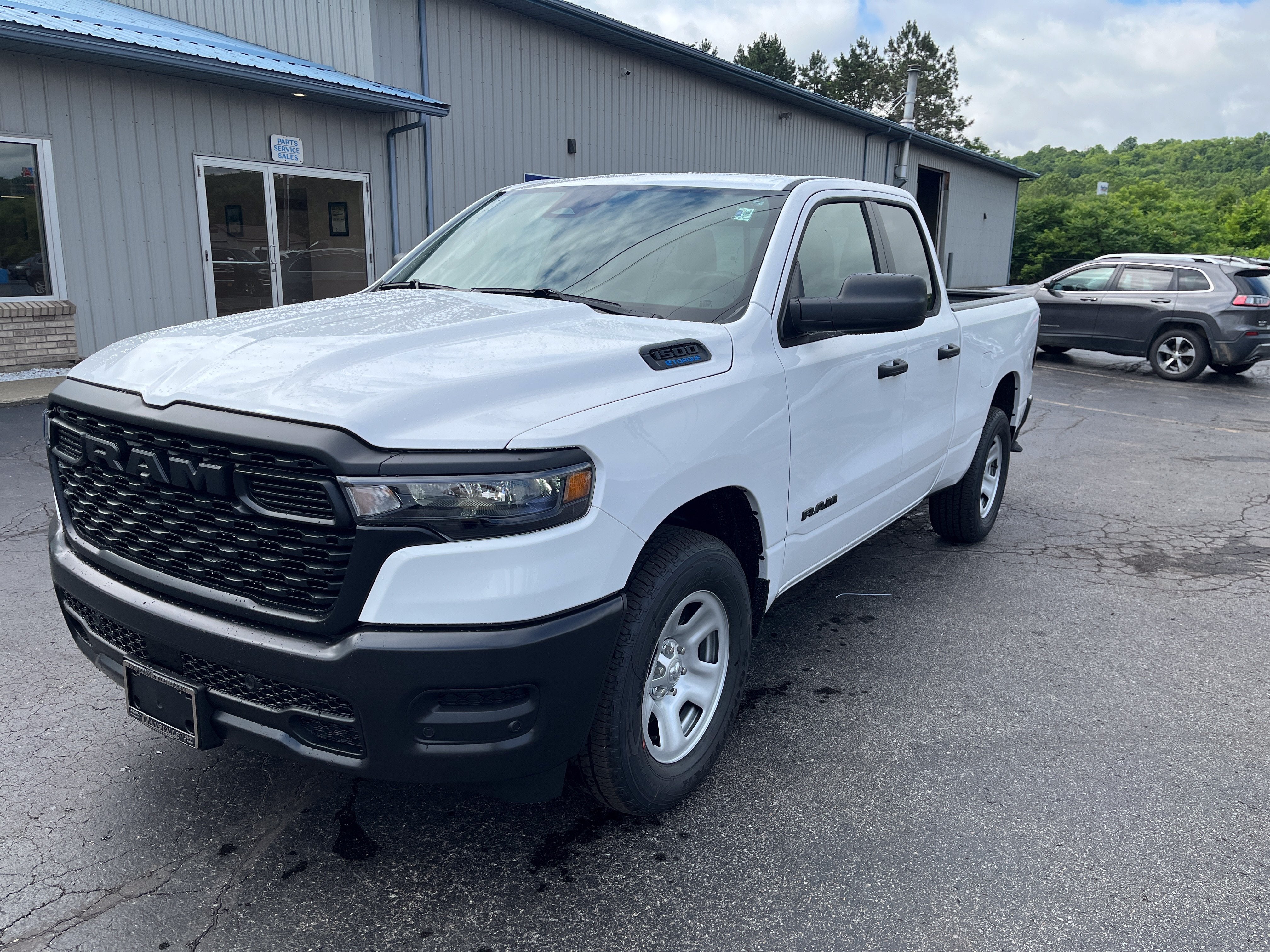 2026 RAM Ram 1500 RAM 1500 TRADESMAN QUAD CAB 4X4 6'4' BOX