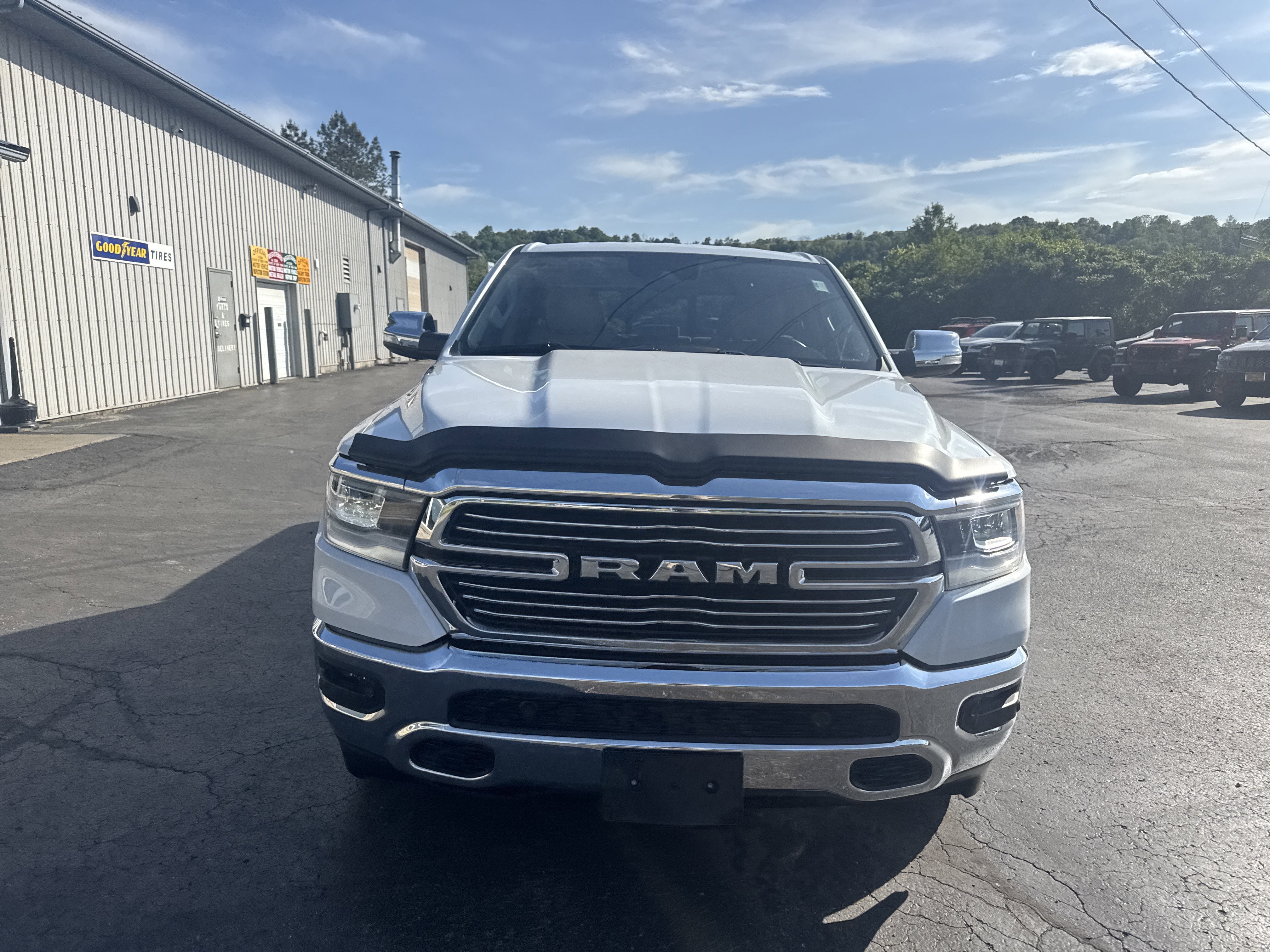 2022 RAM 1500 Laramie Crew Cab 4x4 5'7' Box