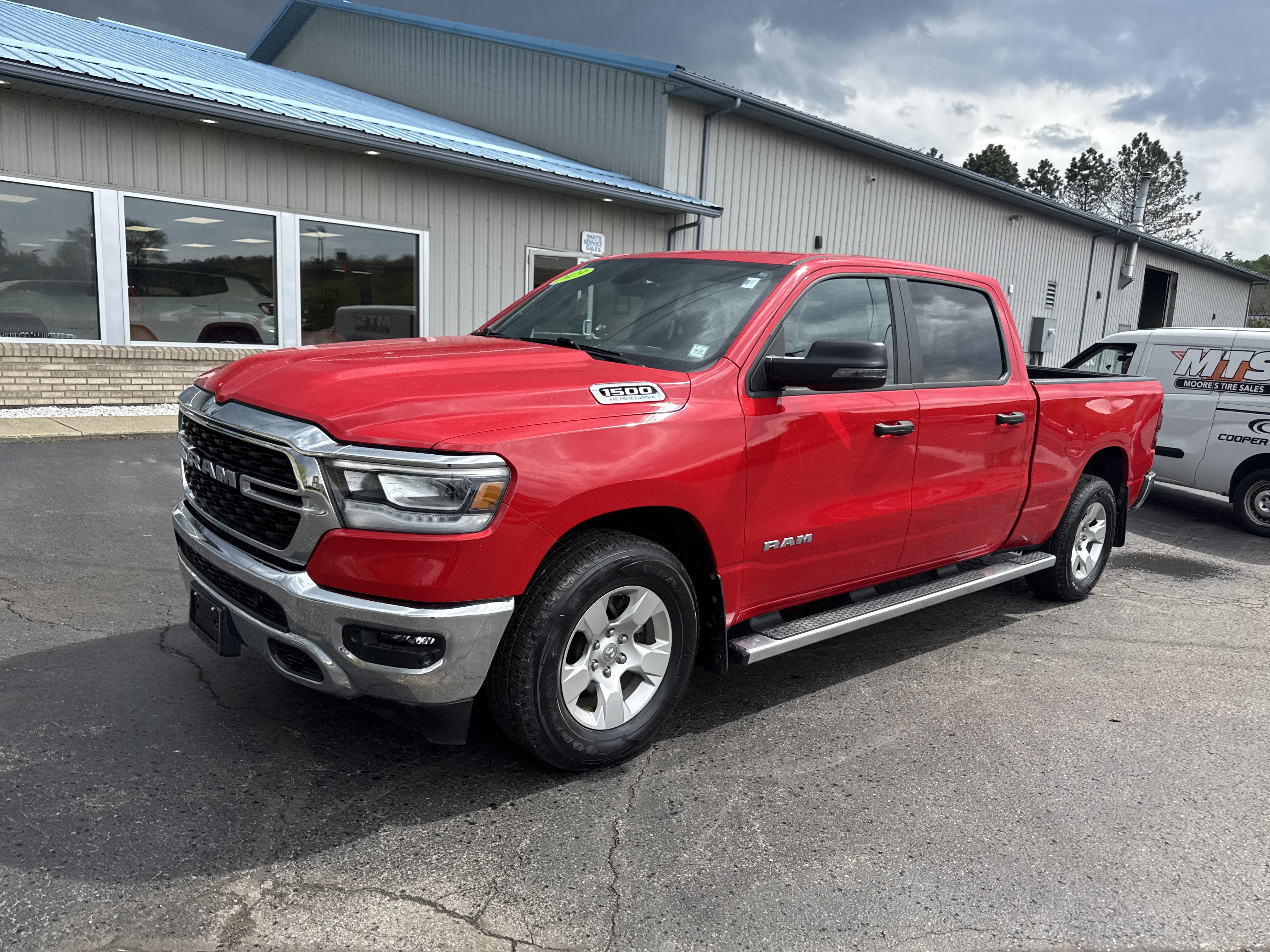 2023 RAM 1500 Big Horn Crew Cab 4x4 6'4' Box