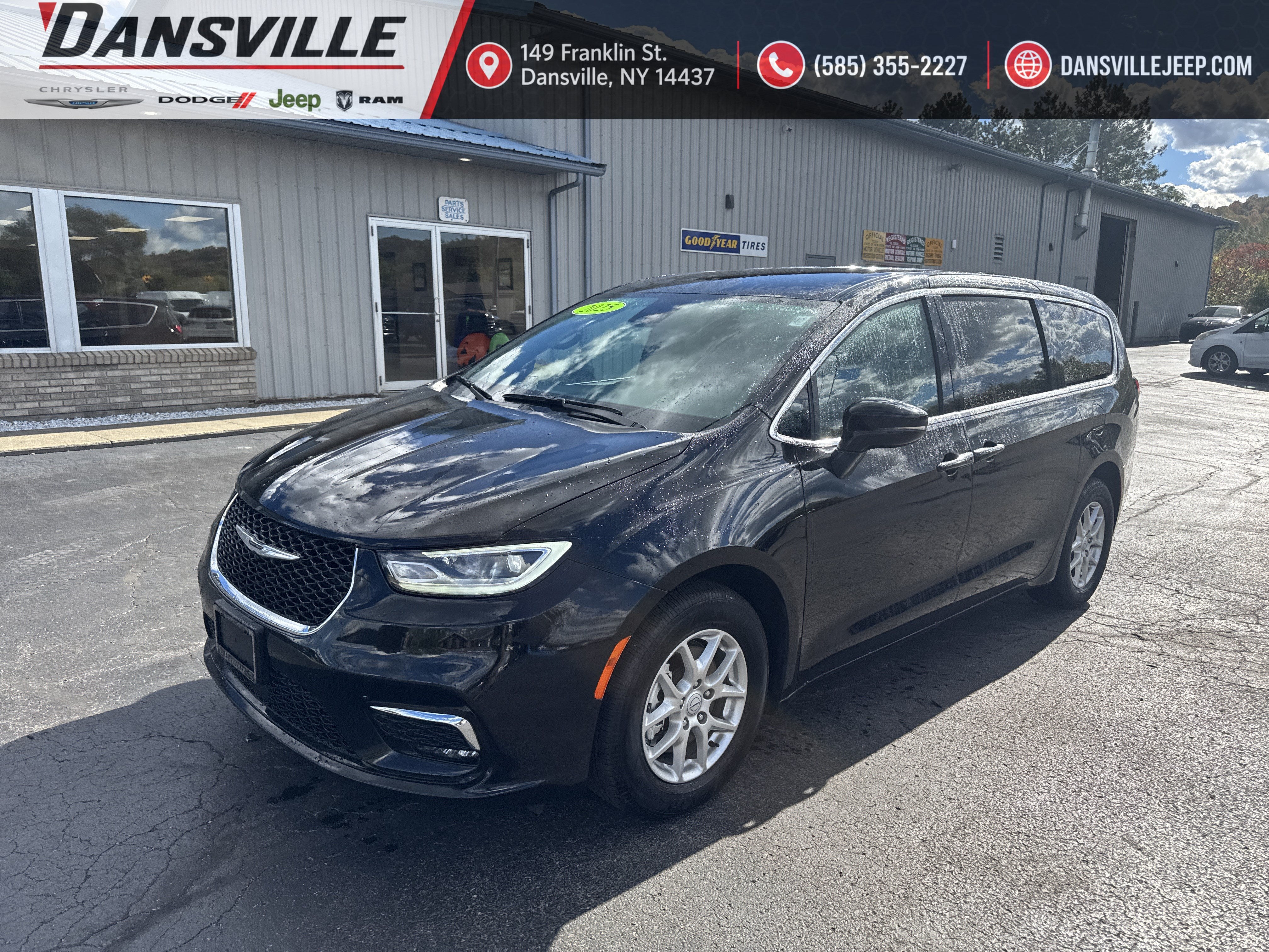 2025 Chrysler Pacifica Select