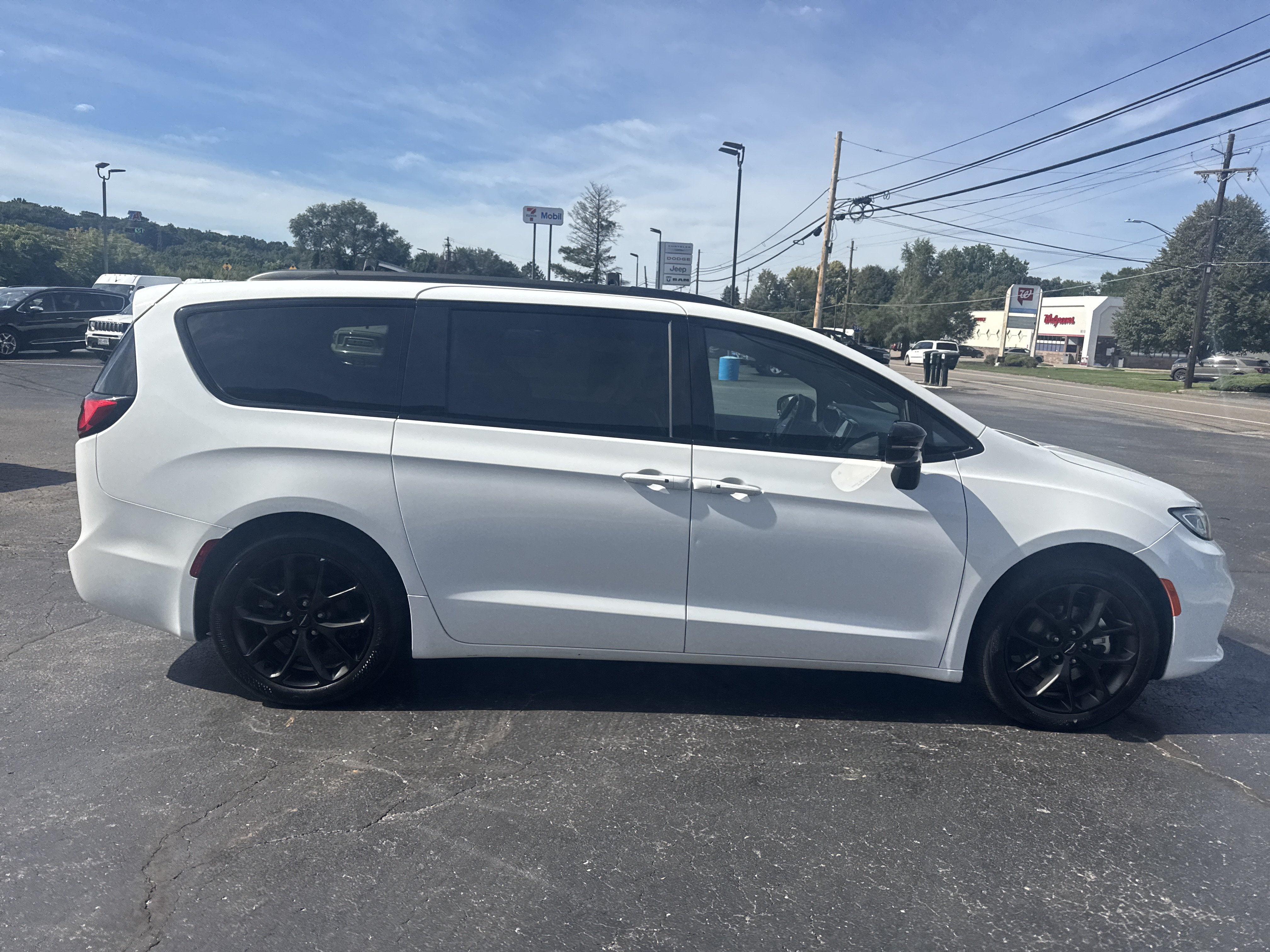 2025 Chrysler Pacifica Limited
