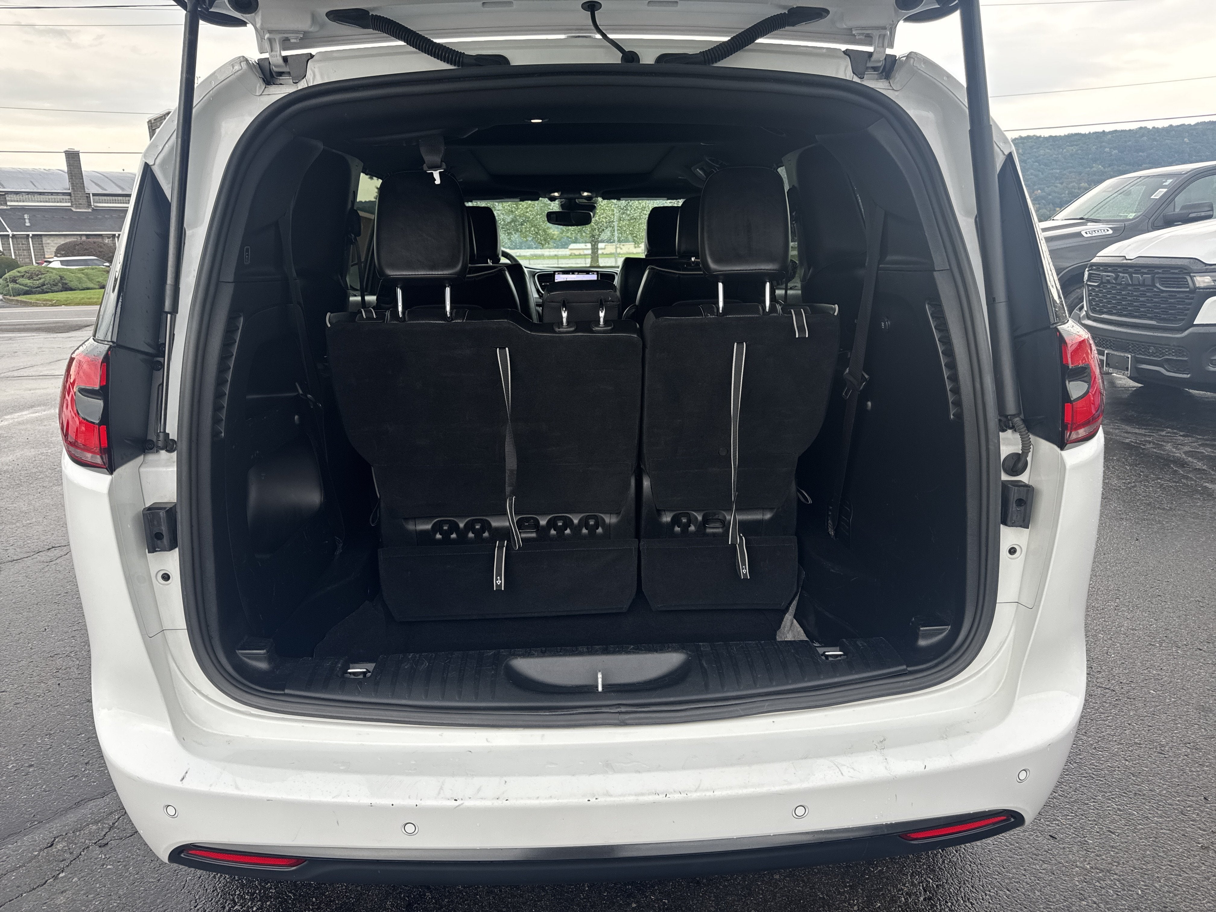2025 Chrysler Pacifica Limited