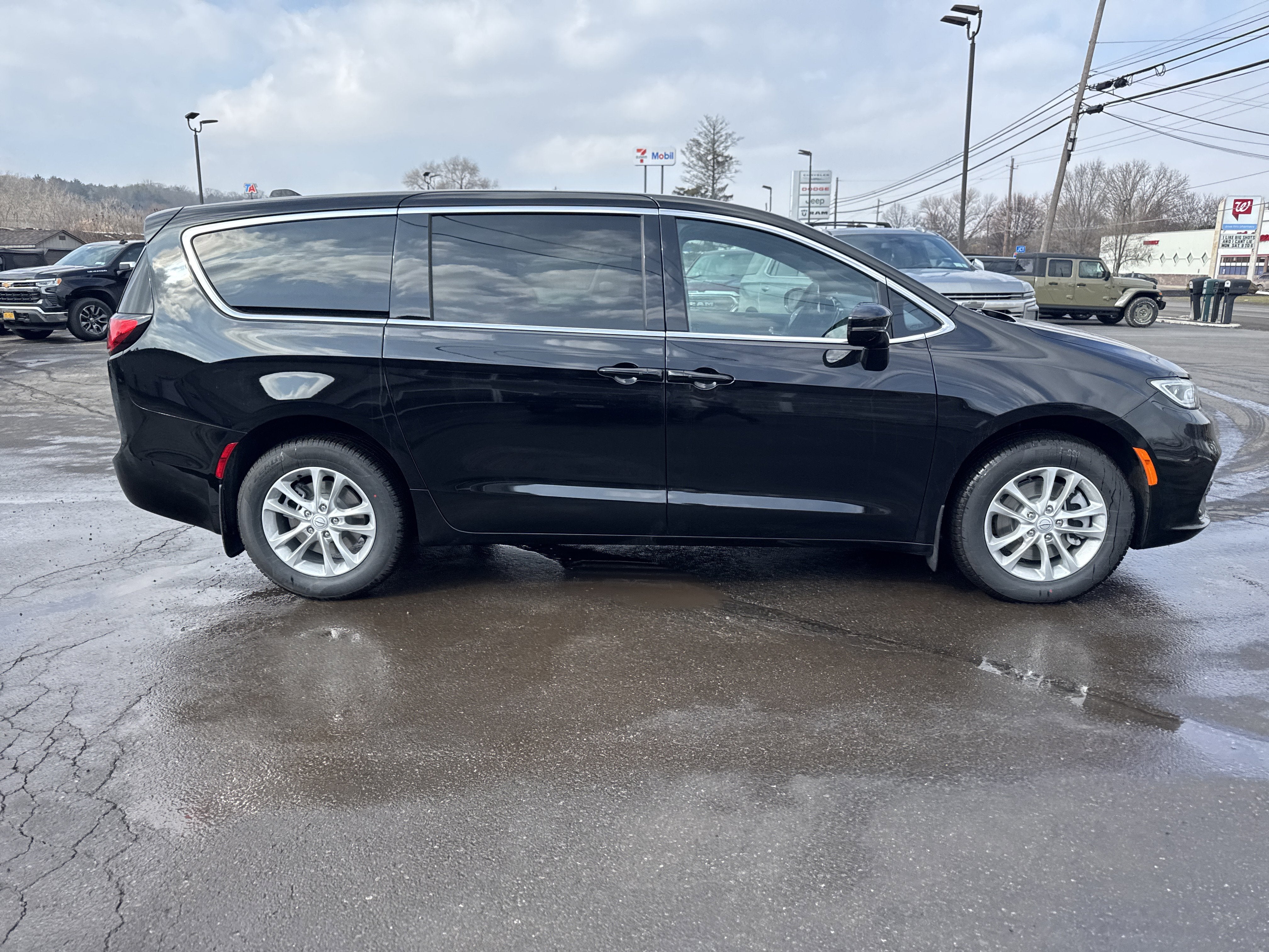 2026 Chrysler Pacifica PACIFICA SELECT AWD