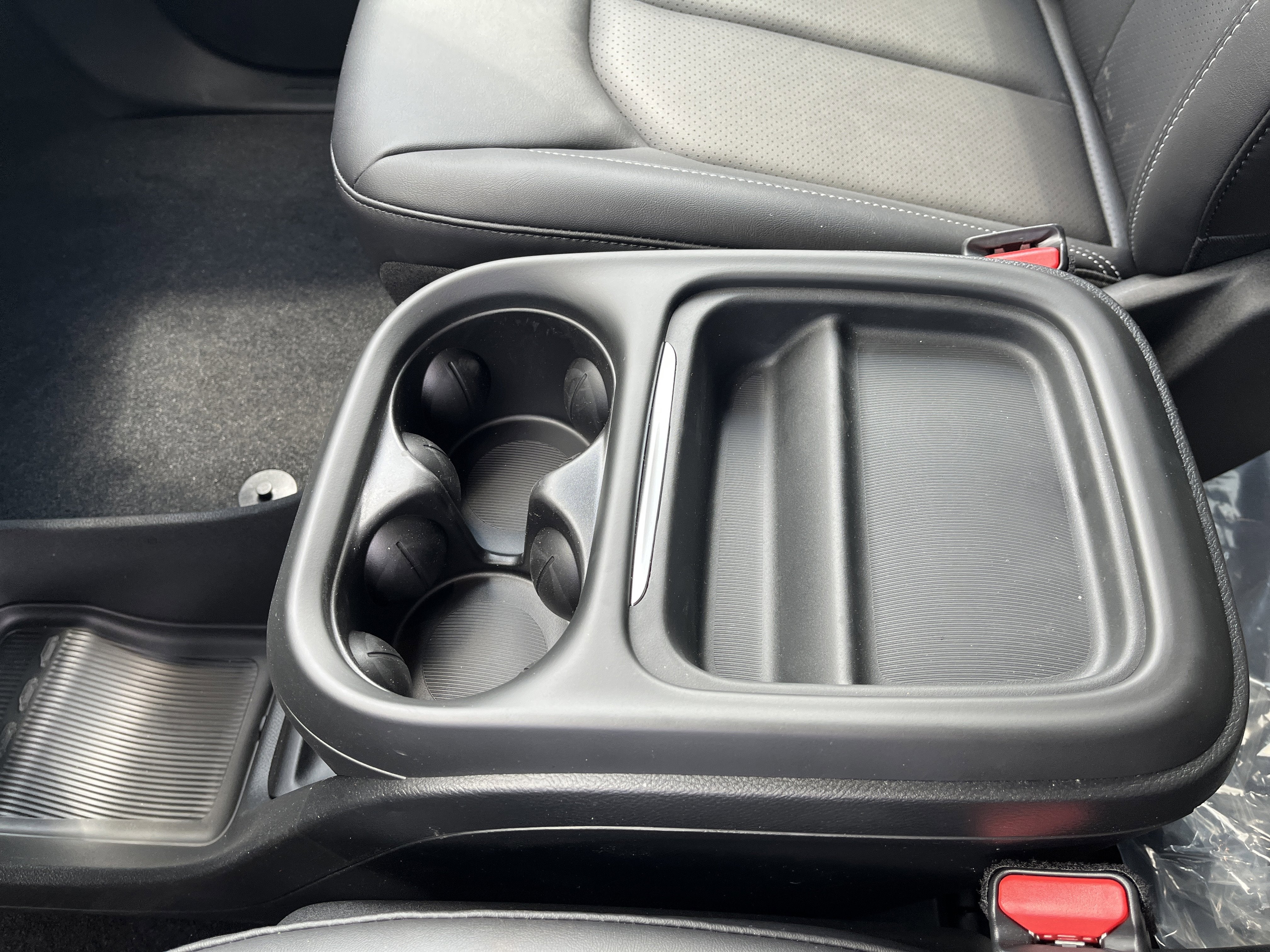 2027 Chrysler Pacifica PACIFICA SELECT AWD
