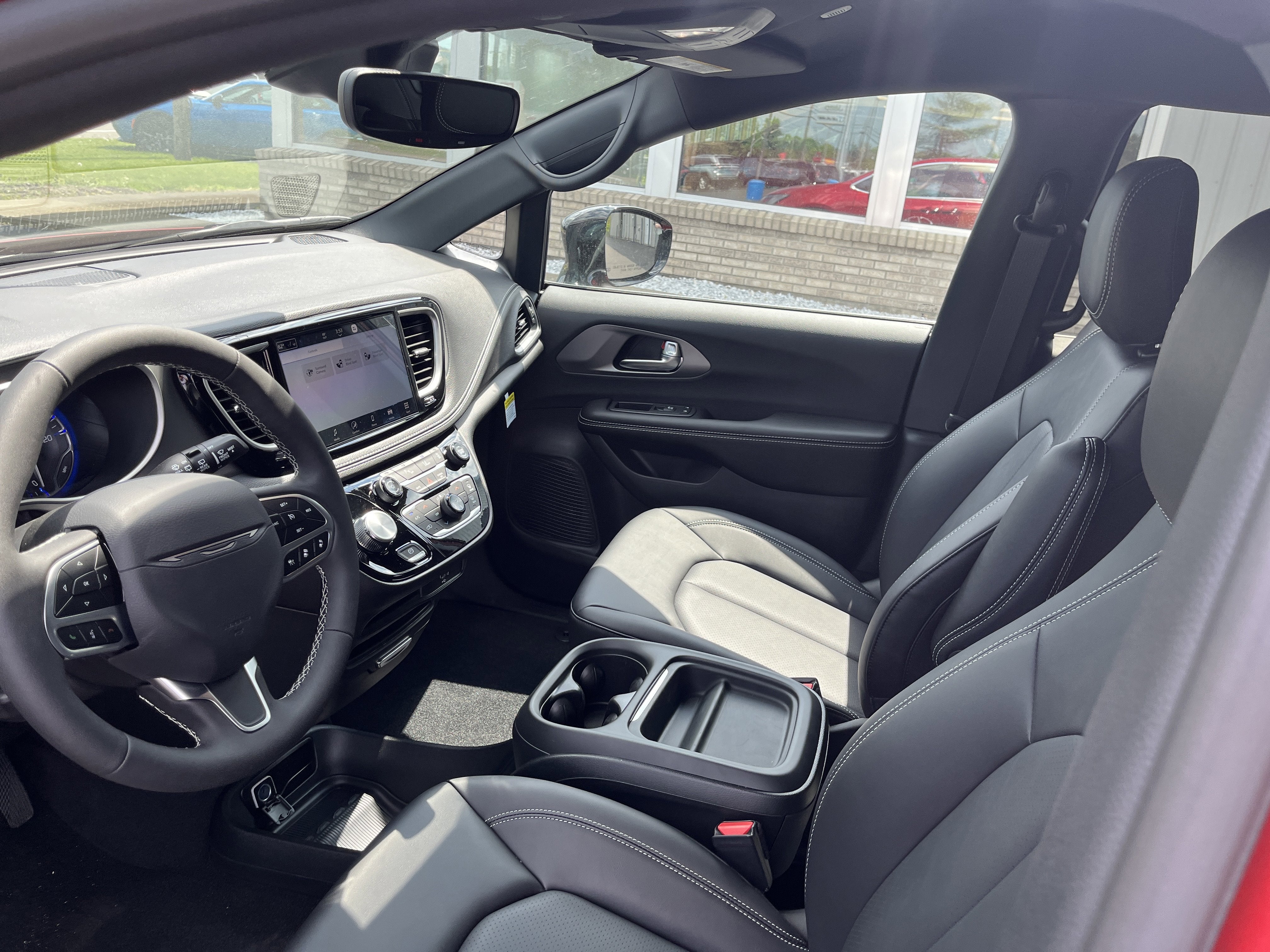 2027 Chrysler Pacifica PACIFICA SELECT AWD