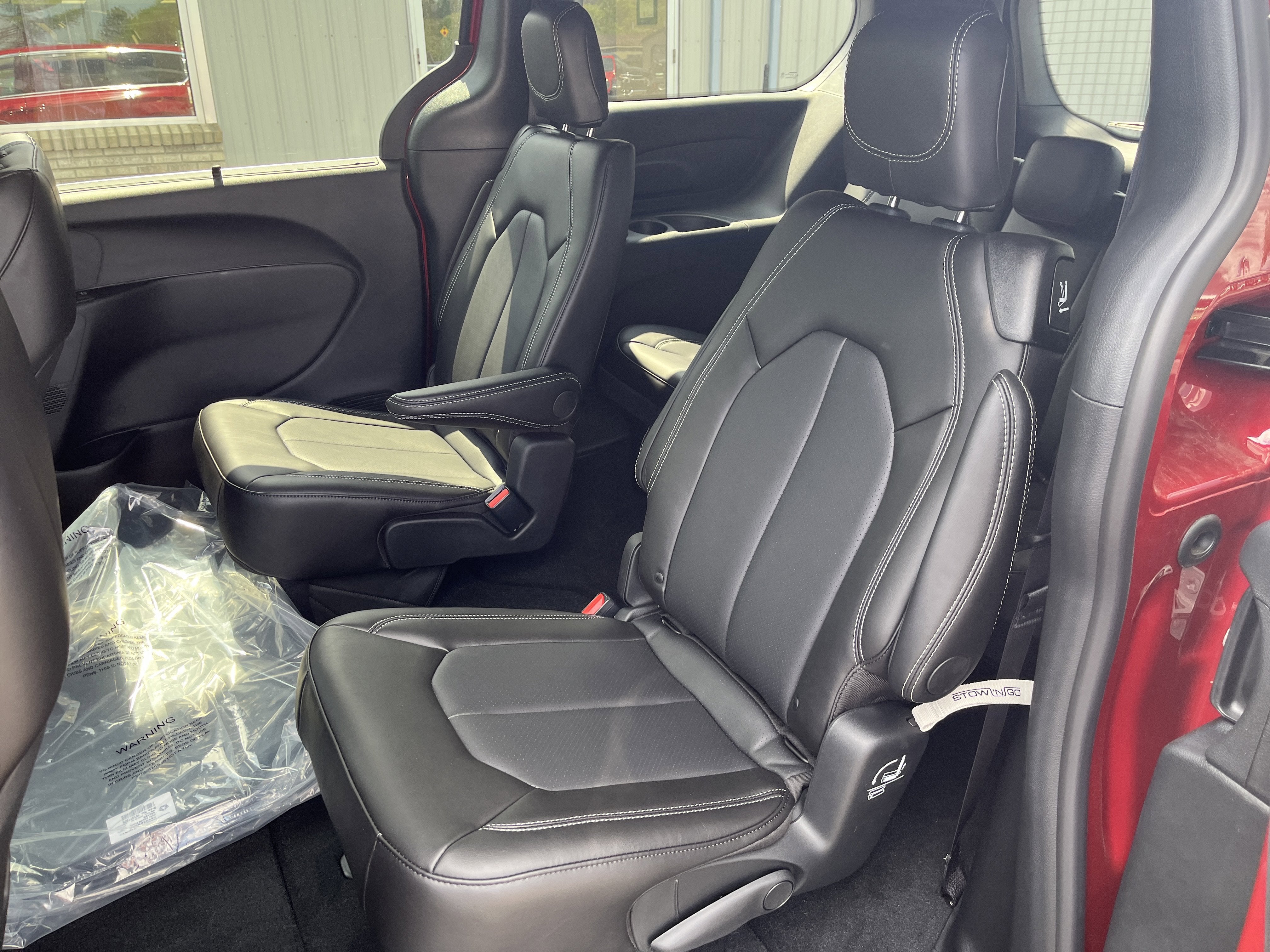2027 Chrysler Pacifica PACIFICA SELECT AWD