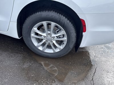 2026 Chrysler Pacifica PACIFICA SELECT AWD