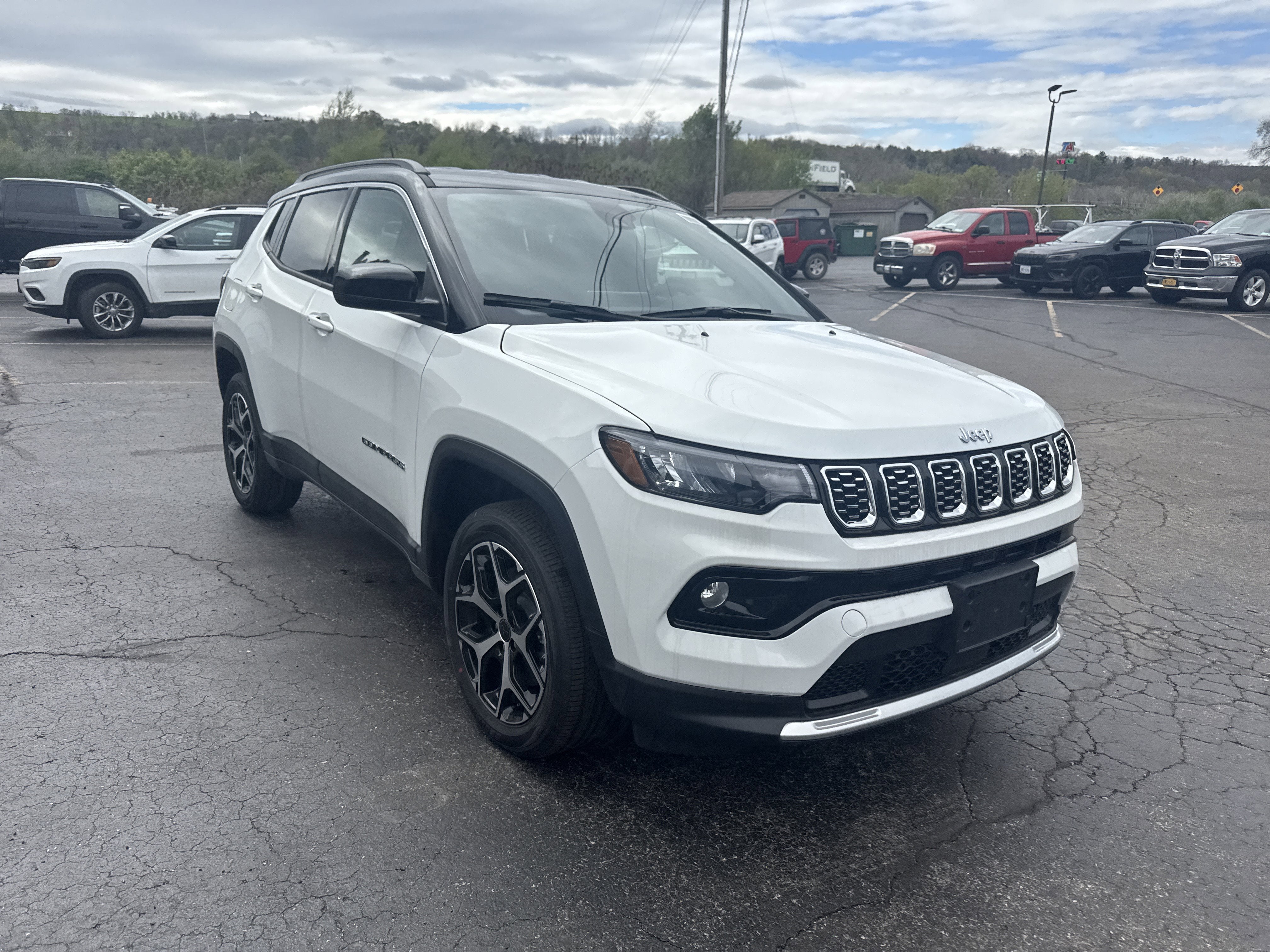 2026 Jeep Compass COMPASS LIMITED 4X4