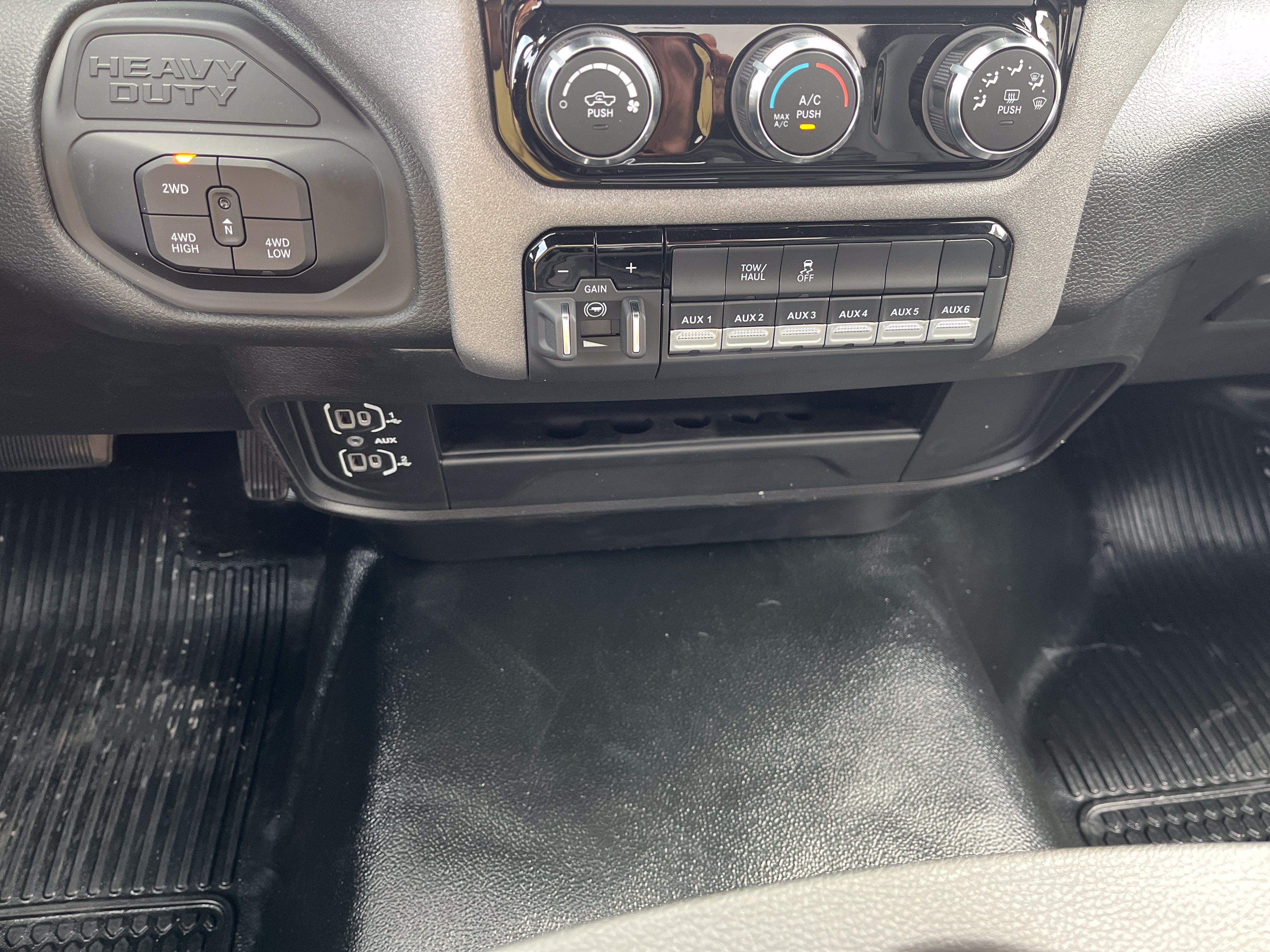 2026 RAM Ram 3500 RAM 3500 TRADESMAN REGULAR CAB 4X4 8' BOX