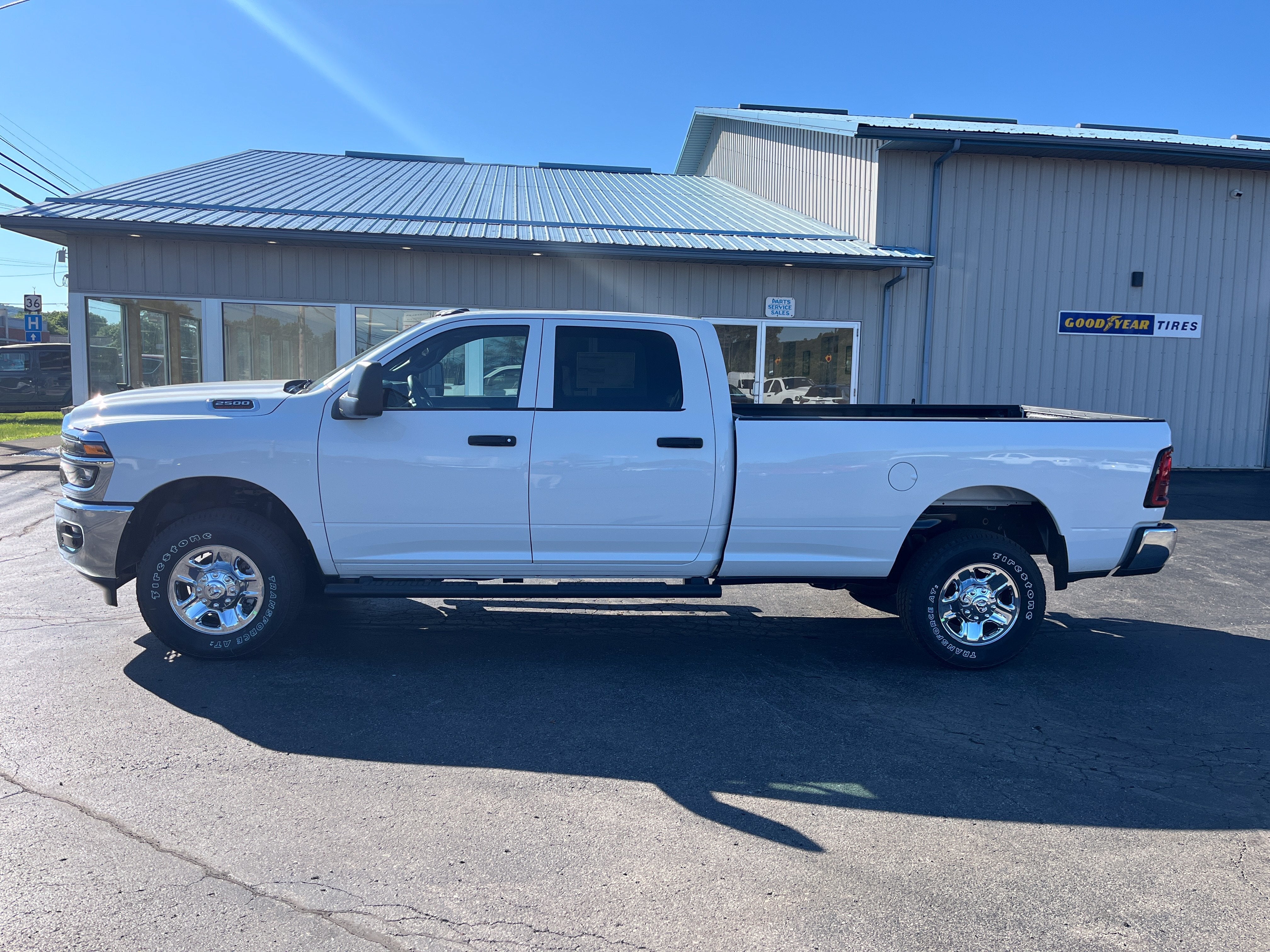 2026 RAM Ram 2500 RAM 2500 TRADESMAN CREW CAB 4X4 8' BOX