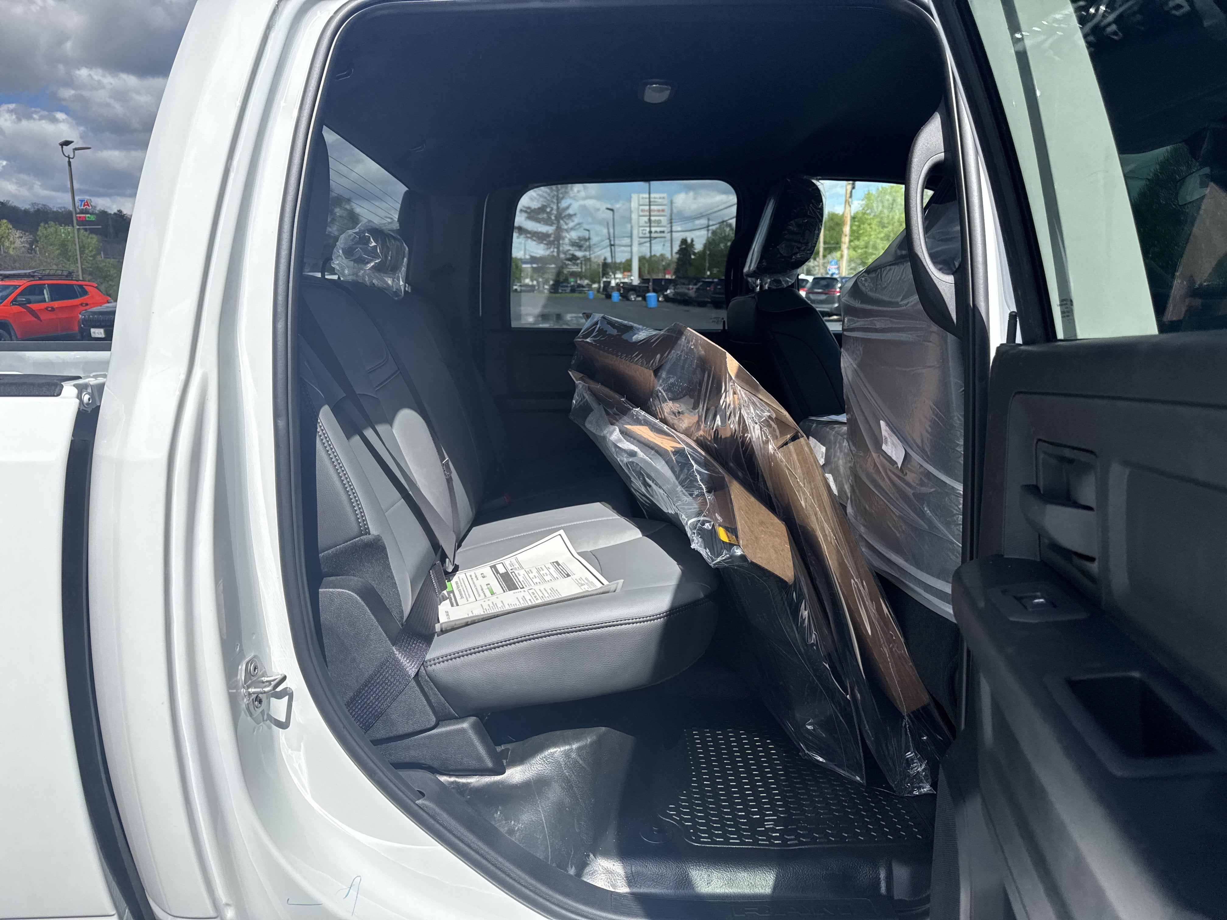 2026 RAM Ram 2500 RAM 2500 TRADESMAN CREW CAB 4X4 8' BOX