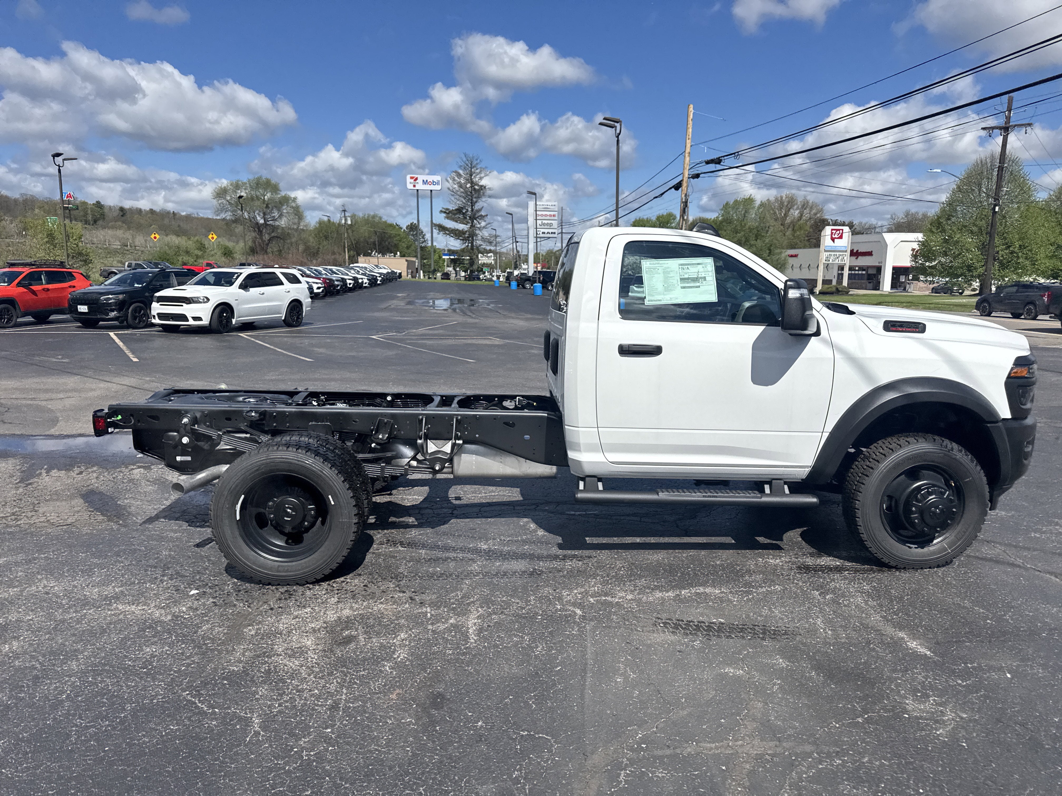 2026 RAM Ram 5500 Chassis Cab RAM 5500 TRADESMAN CHASSIS REGULAR CAB 4X4 60' CA