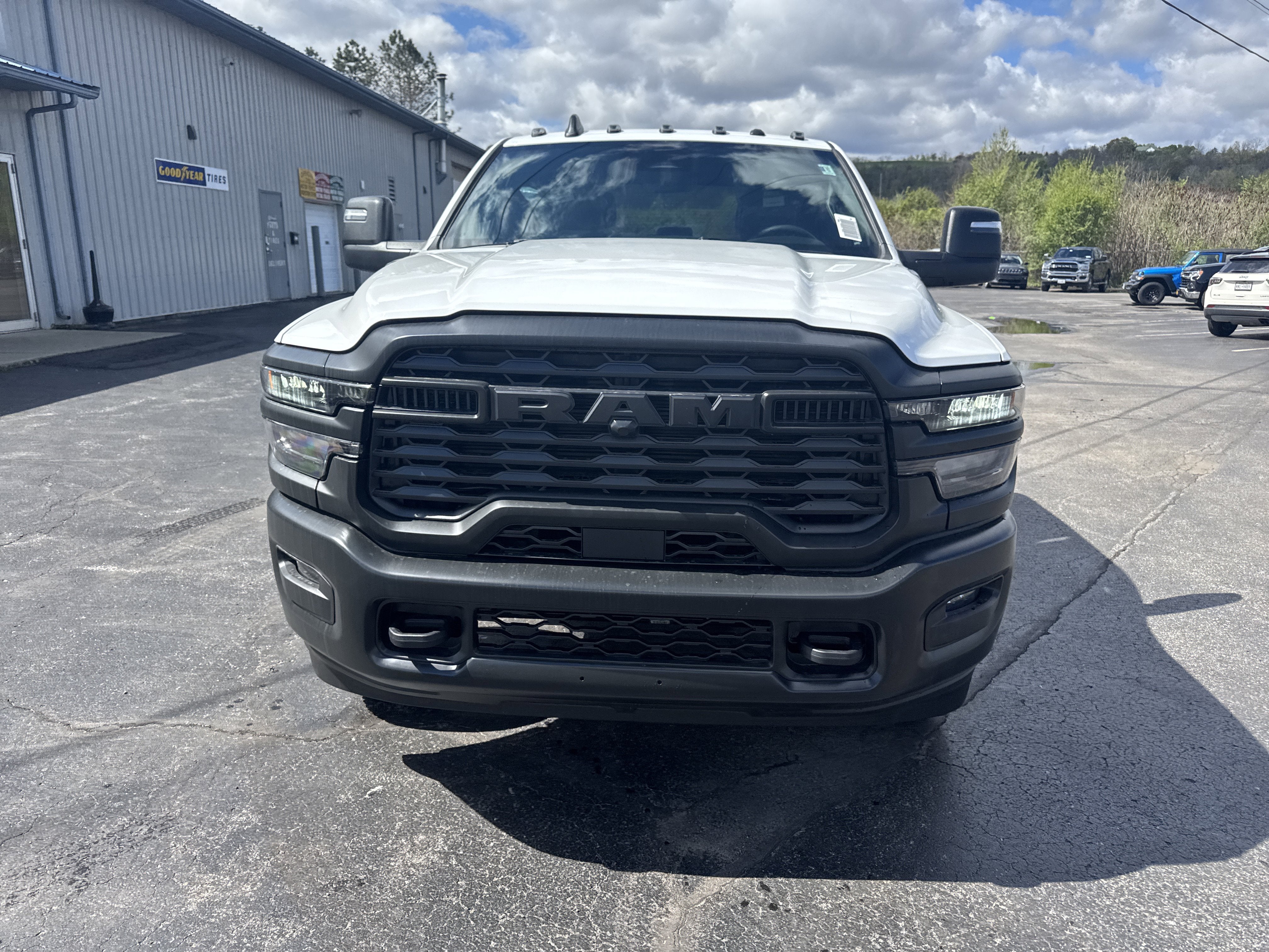 2026 RAM Ram 3500 Chassis Cab RAM 3500 TRADESMAN CREW CAB CHASSIS 4X4 60' CA