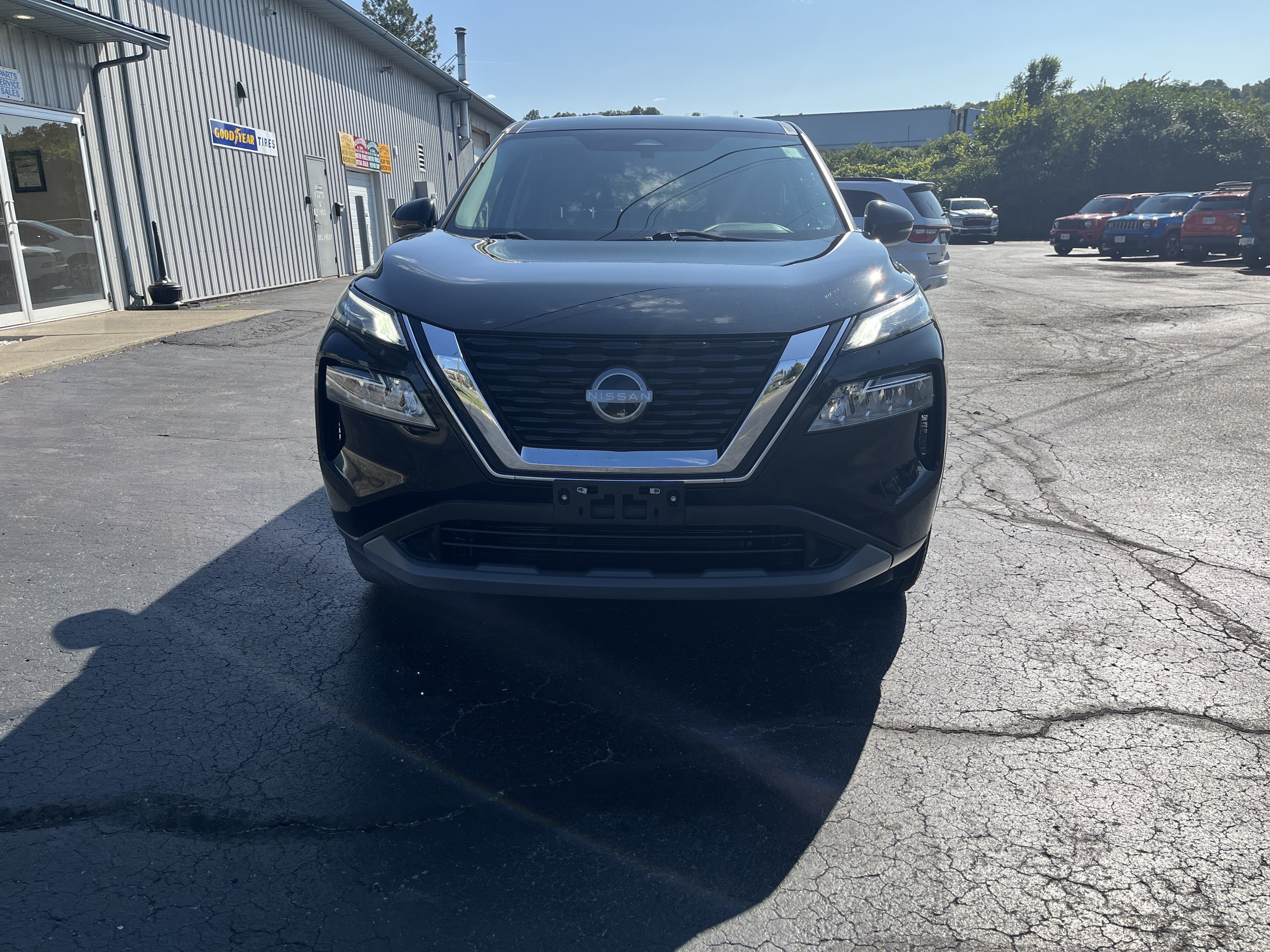 2022 Nissan Rogue SV