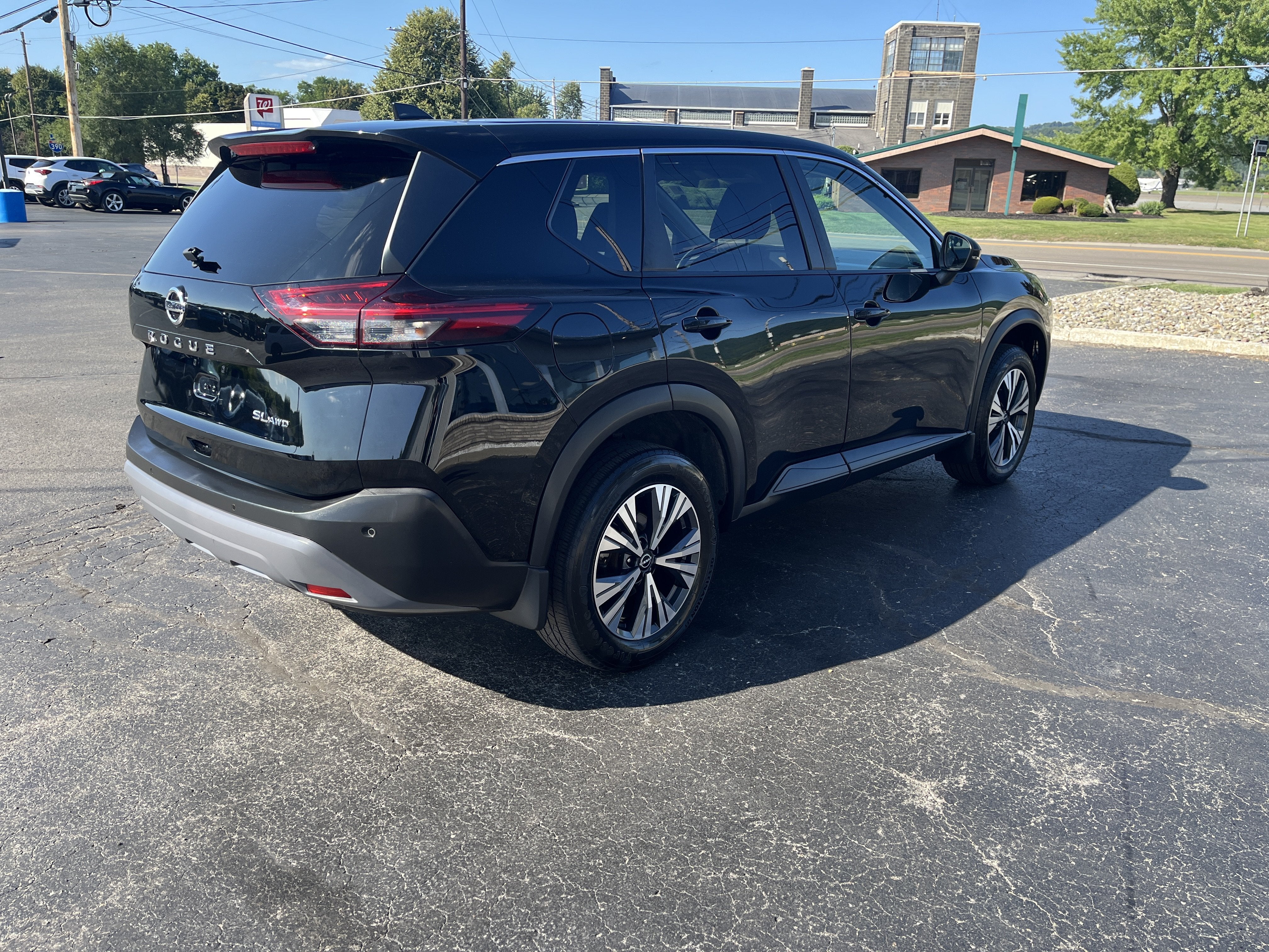 2022 Nissan Rogue SV