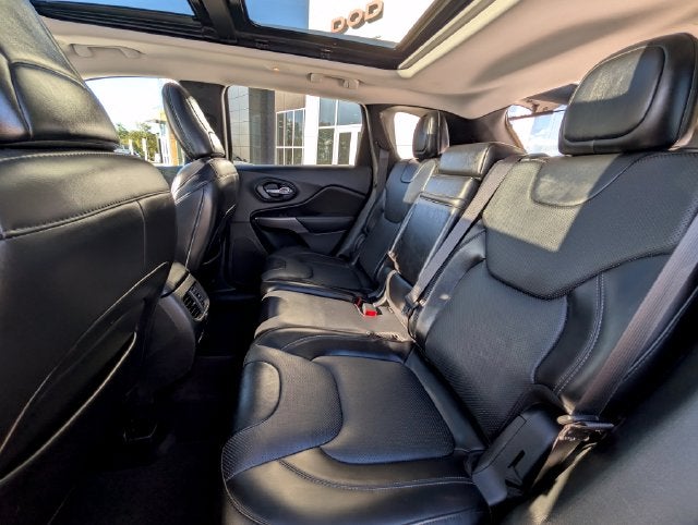 2019 Jeep Cherokee Overland