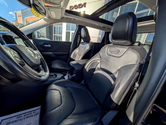 2019 Jeep Cherokee Overland