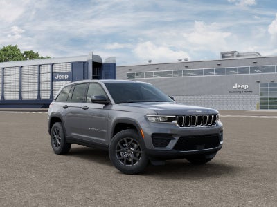 2027 Jeep Grand Cherokee Laredo