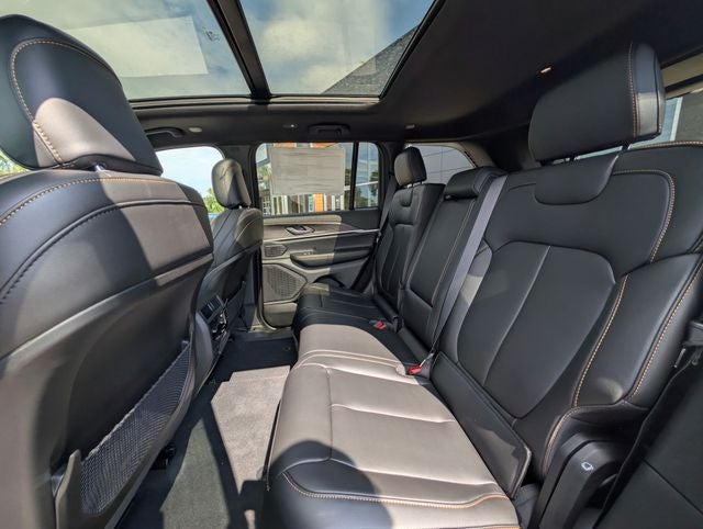 2026 Jeep Grand Cherokee 85th Anniversary Edition