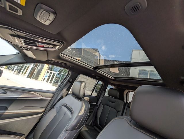 2026 Jeep Grand Cherokee 85th Anniversary Edition