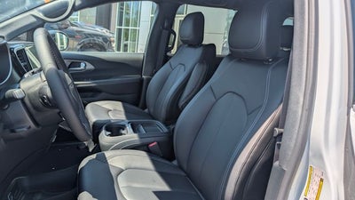 2027 Chrysler Pacifica PACIFICA SELECT