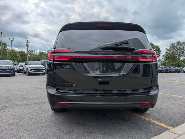 2025 Chrysler Pacifica Limited