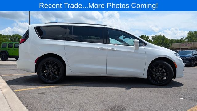 2021 Chrysler Pacifica Touring L AWD
