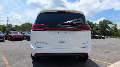 2021 Chrysler Pacifica Touring L AWD