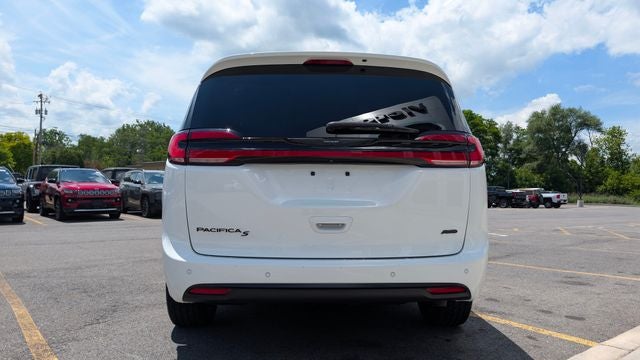 2021 Chrysler Pacifica Touring L AWD