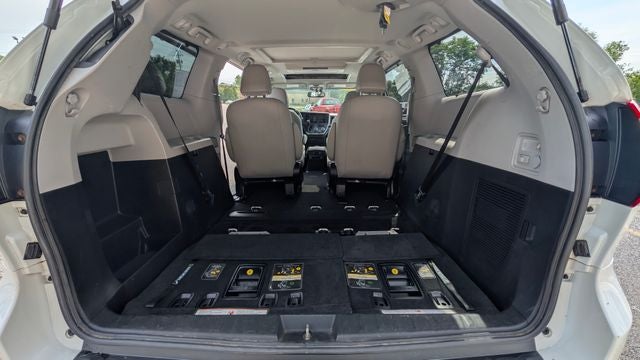 2017 Toyota Sienna Limited 7 Passenger