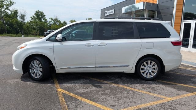 2017 Toyota Sienna Limited 7 Passenger